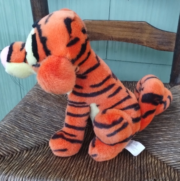 Walt Disney Tigger 11" Plush Stuffed Animal Curly Coiled Tail Winnie-the-Pooh - Picture 8 of 10